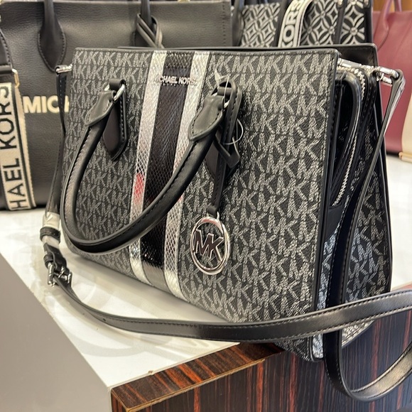 Michael Kors Sheila Medium Signature Logo and Metallic Satchel Crossbody CZ NWT - Picture 11 of 16